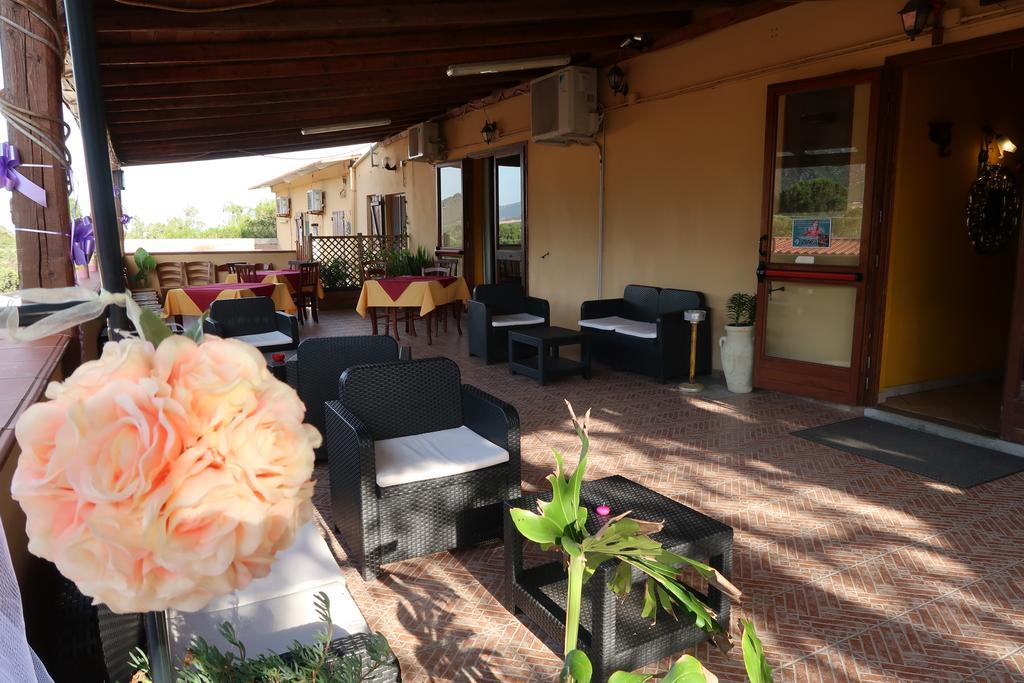 S'Arriali Ranch Guest House Iglesias Eksteriør bilde