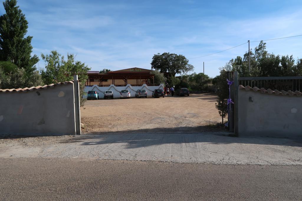 S'Arriali Ranch Guest House Iglesias Eksteriør bilde