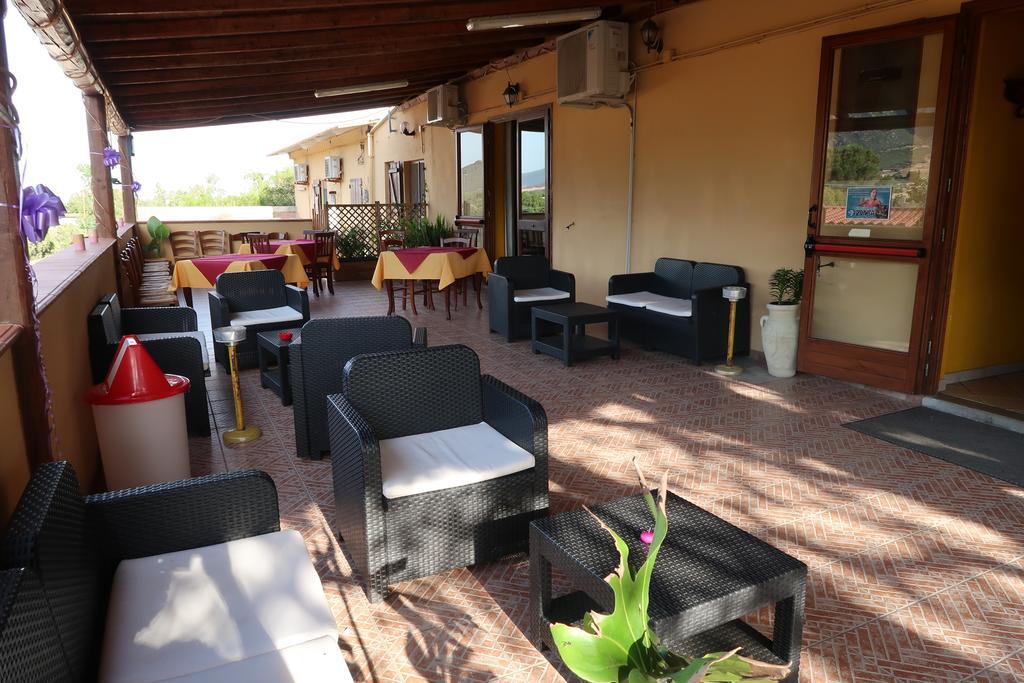 S'Arriali Ranch Guest House Iglesias Eksteriør bilde