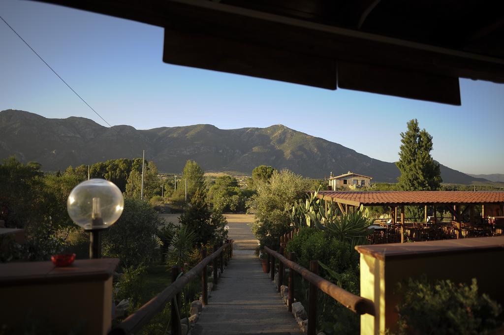 S'Arriali Ranch Guest House Iglesias Eksteriør bilde