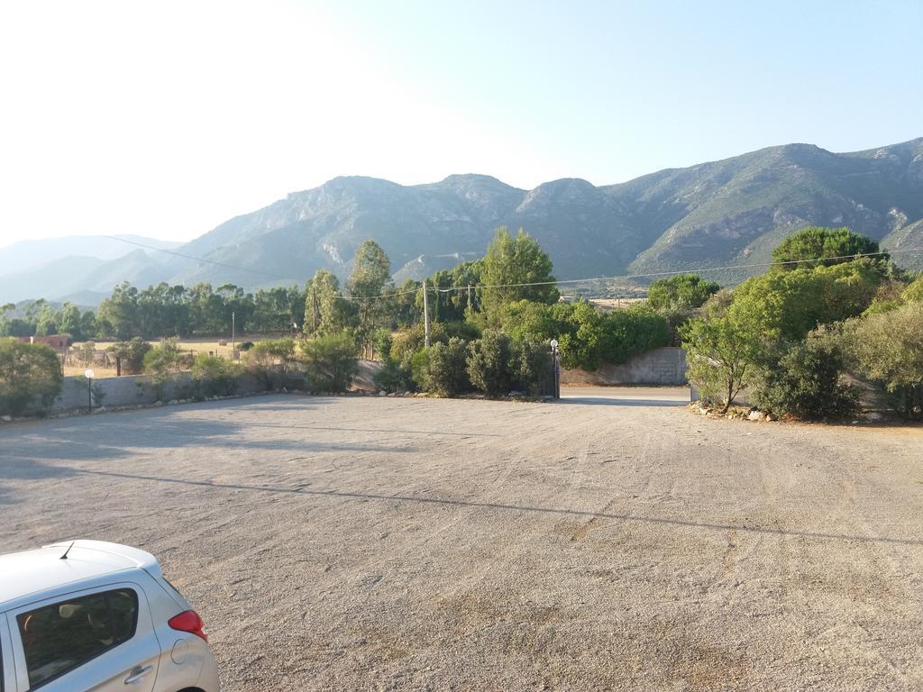 S'Arriali Ranch Guest House Iglesias Eksteriør bilde